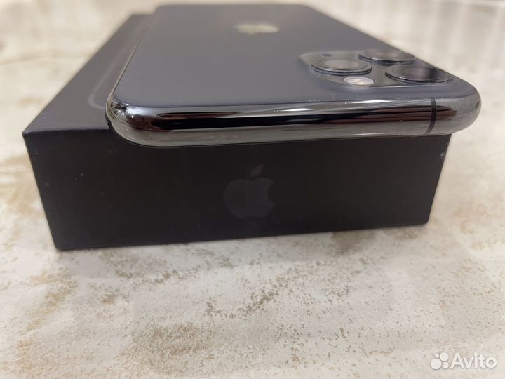 iPhone 11 Pro, 64 ГБ