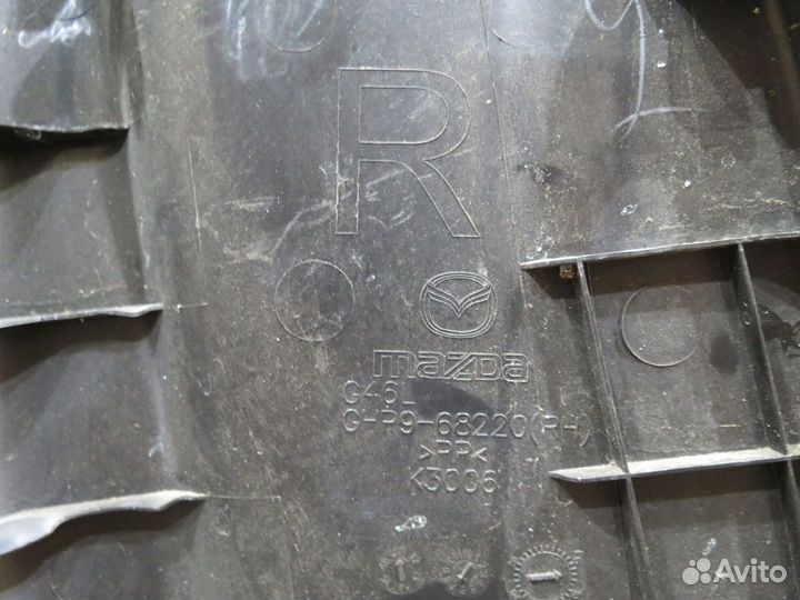 Обшивка стойки центральная правая Mazda 6 GJ