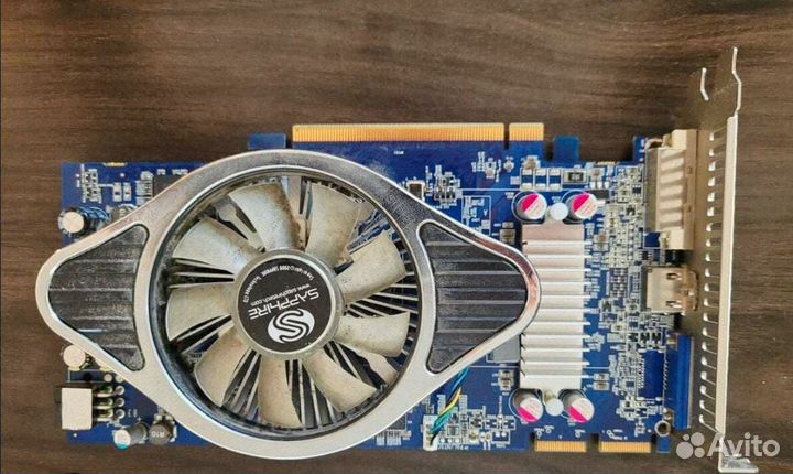 Материнская плата с процессором и памятью