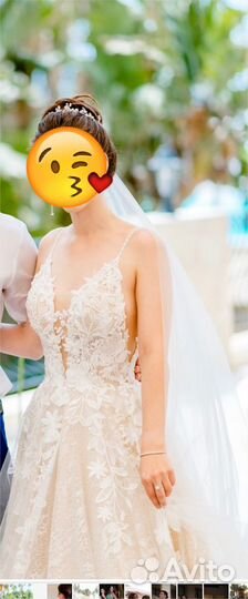 Свадебное платье со шлейфом 42 44