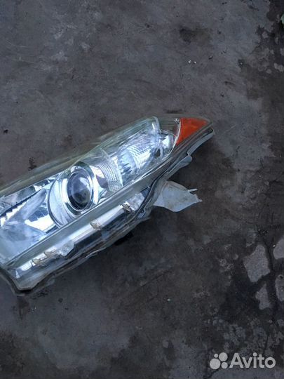 Фара левая Toyota Highlander 2011