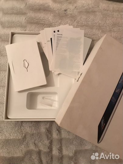 iPad Wi-fi cellular sim 16gb black