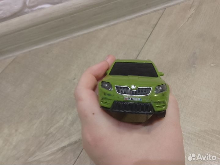 Машинка skoda