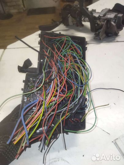 Блок предохранитель Ford Focus 2 2007-2011