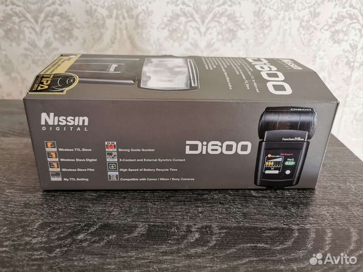 Вспышка nissin di600