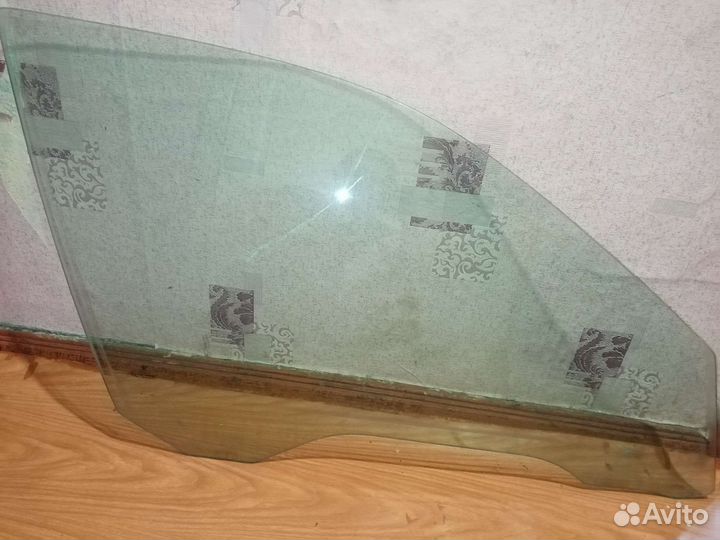 Стекло переднее правое на бмв е 39