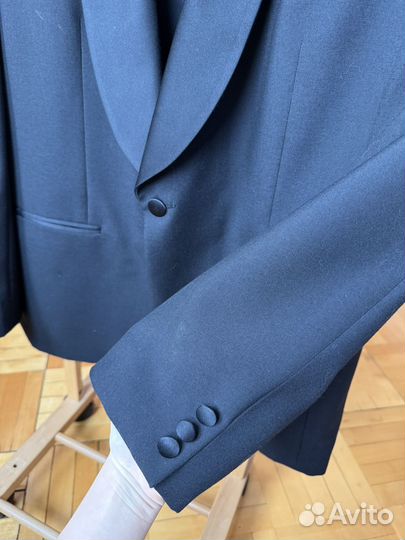 Костюм смокинг мужской