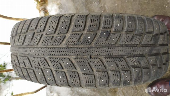 Kumho I'Zen KW22 215/65 R16 98T