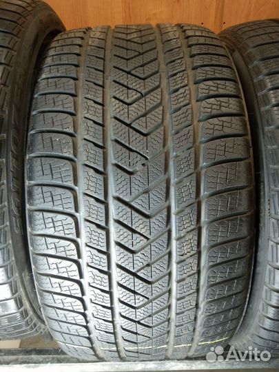 Pirelli Winter Sottozero 3 315/30 R21 105V