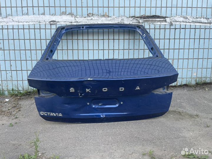 Крышка багажника Skoda Octavia A8 оригинал
