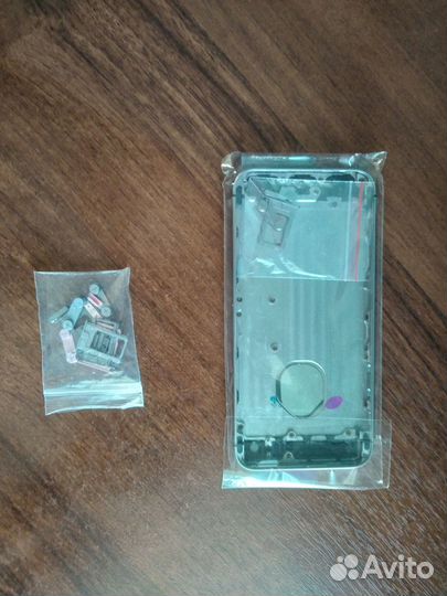 Запчасти на iPhone 5s, se