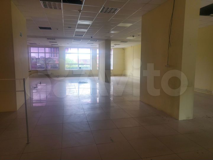 Сдам помещение 237 кв.м в Роще