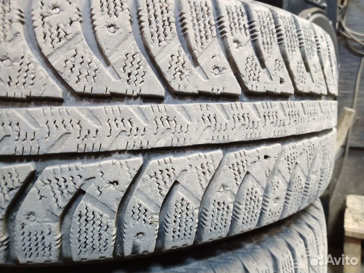 Bridgestone Ice Cruiser 7000 185/65 R15