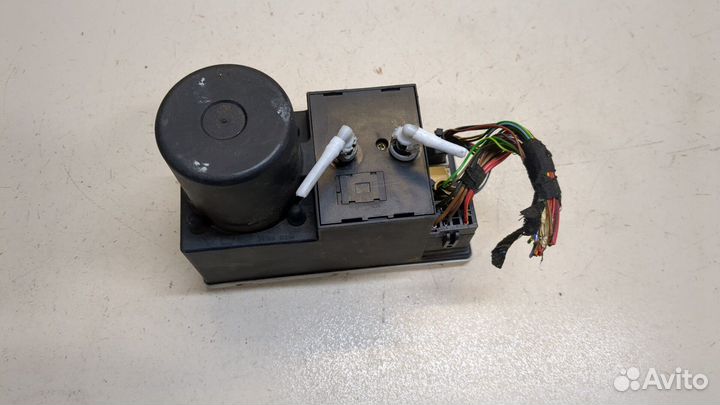 Компрессор центрального замка Audi A3 (8L), 1999