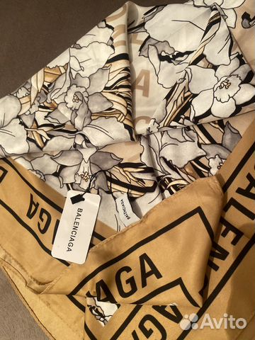 Платок шелковый на подарок женский