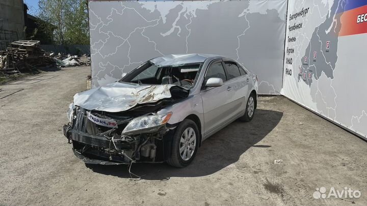 Пыльник крыла правый Toyota Camry (XV40) 53882-330