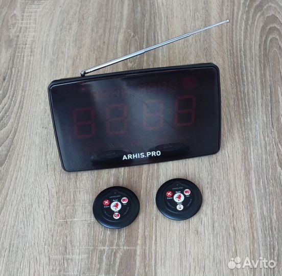 Комплект: Табло на русском и кнопка вызов официант