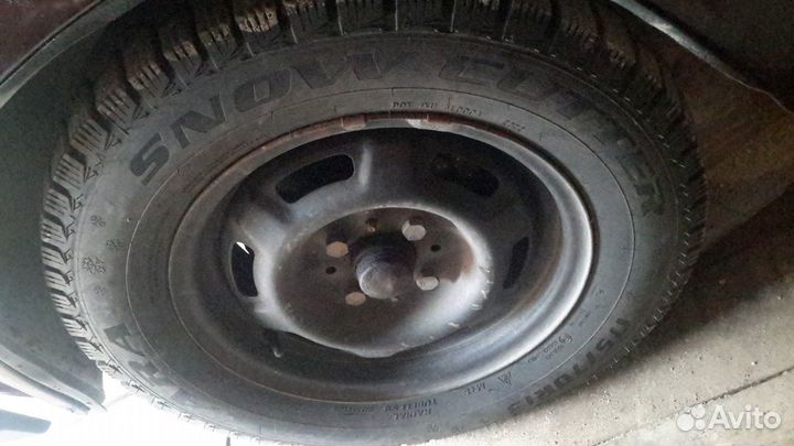 Колеса зимние ваз R13 резина и диски новые шипы