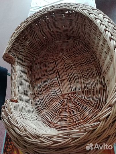 Корзина плетеная для животных