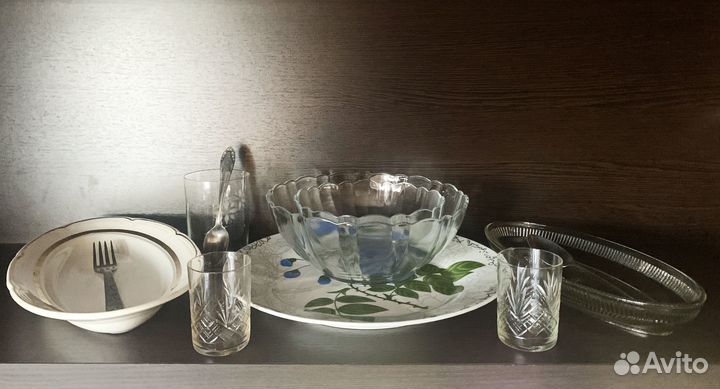 Селедочницы, стопки, тарелки, салатники, ложки