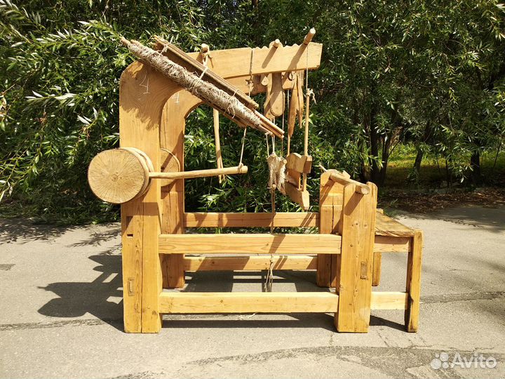 Старинный ткацкий станок