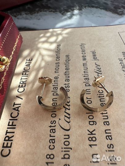 Серьги пусеты cartier love желтое золото 750 пробы