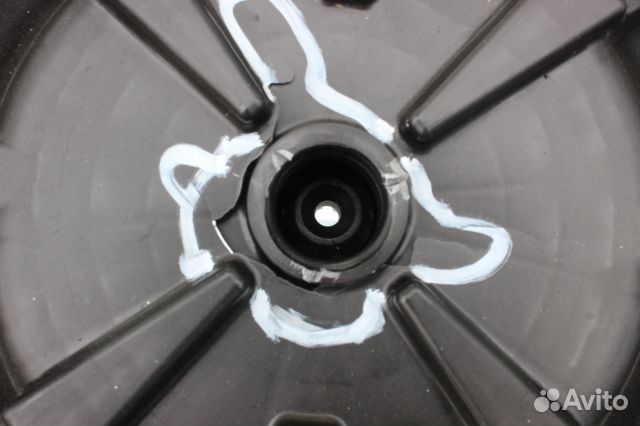 Кронштейн запасного колеса Mercedes-Benz C-Class