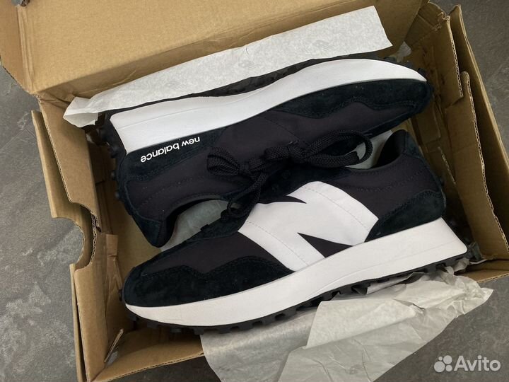 New Balance 327