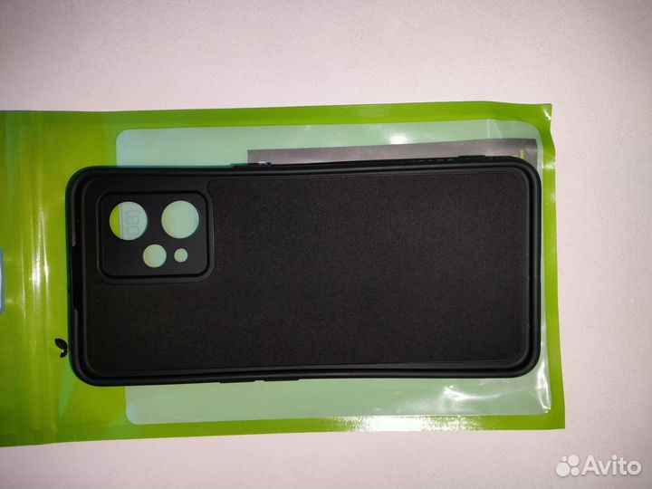 Чехлы на телефон