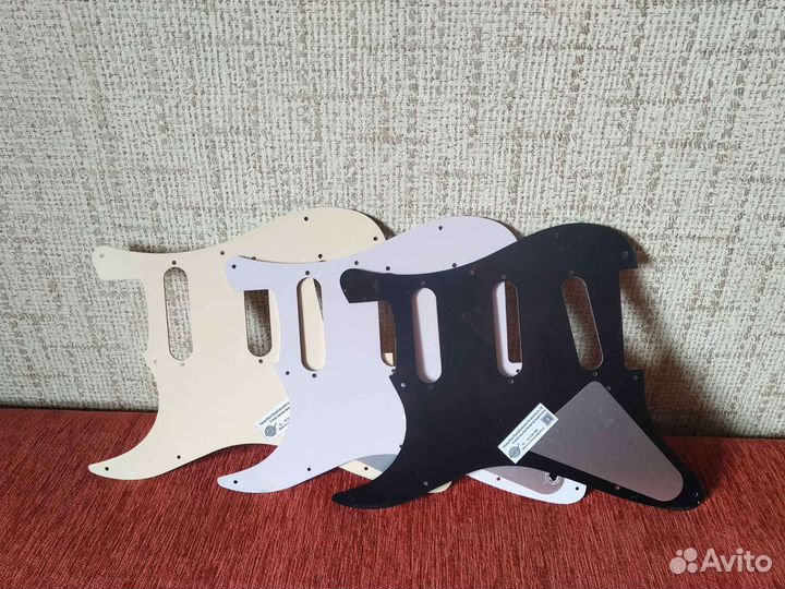 Пикгард для Stratocaster SSS