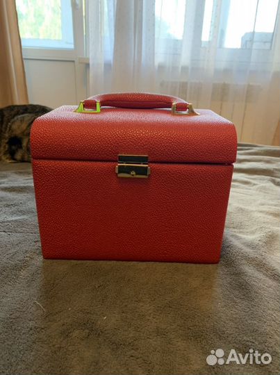 Шкатулка для украшений