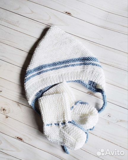 Комплект чепчик+ пинетки