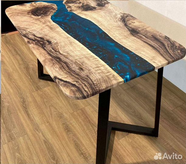 Компьютерный стол 'Short East'