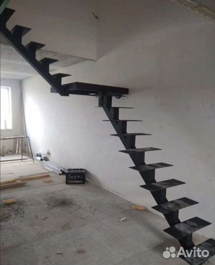 Лестницы на металлокаркасе для дома