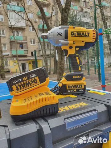 Гайковерт аккумуляторный грузовой dewalt.Новый