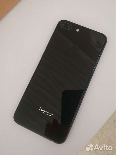 Телефон Honor 9 lite