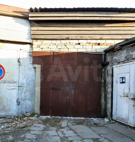 Гараж, > 30 м²