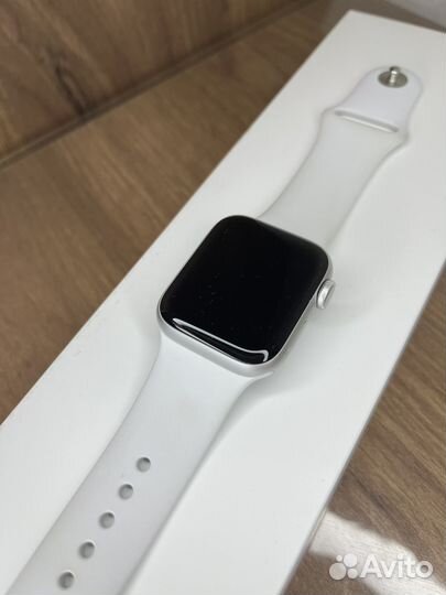 Apple Watch Series SE Gen 2 Aluminium Case GPS