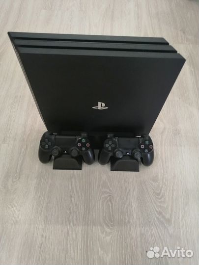 Sony playstation 4 PS4 pro 1tb с играми