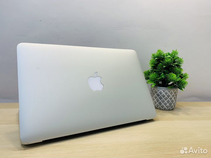 Apple MacBook Air 11 2014