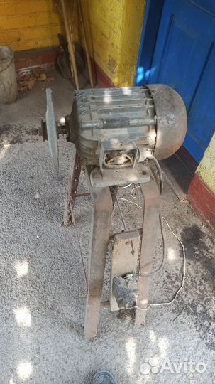 Электродвигатель 220в