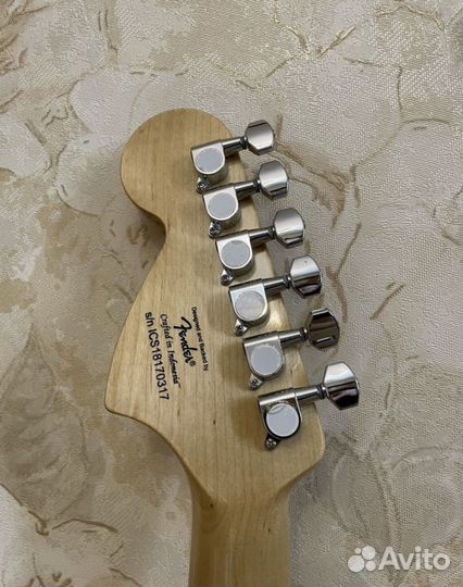 Fender Squier Hello Kitty электрогитара