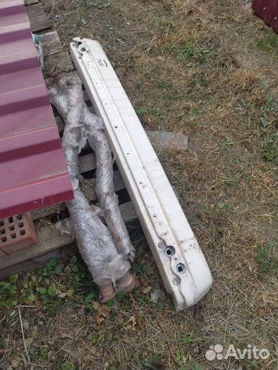 Усилитель бампера е34