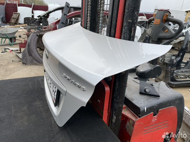 Hyundai Solaris крышка багажника