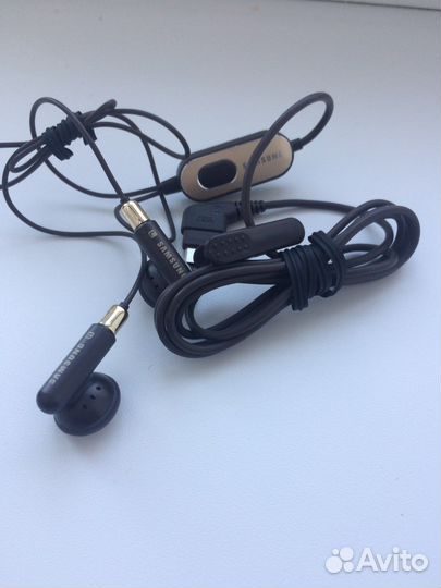 Наушники Samsung