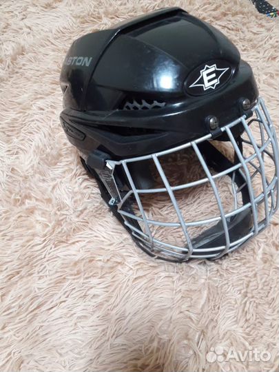 Шлем хоккейный