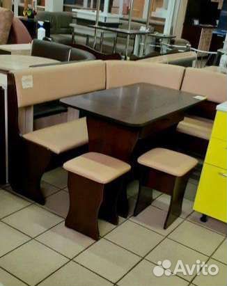 Набор уголок + 2 табурета