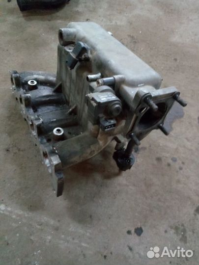 Коллектор впускной (Hyundai Elantra)