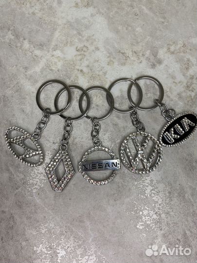 Роспись изделий стразами, подарок, сувенир