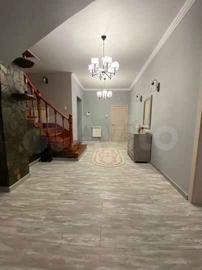 Коттедж 374 м² на участке 15 сот.